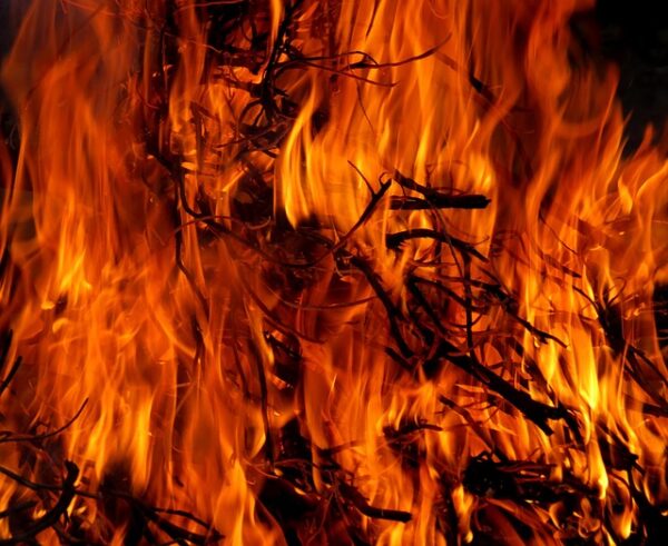 Torino, donna ventinovenne appicca il fuoco alla casa del fidanzato